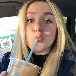 Meet your Posher, Stella